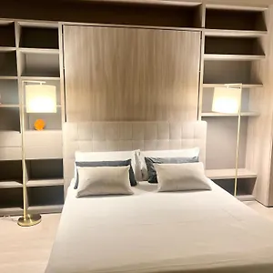 La *** Milano