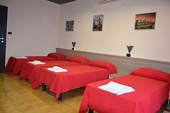 Il Giramondo Milan 3*,  Italy